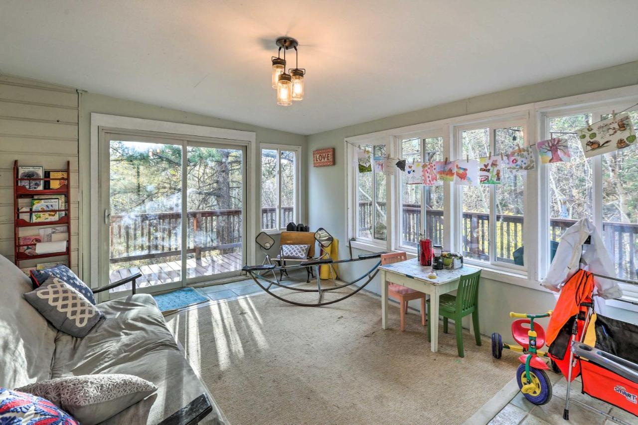 Stunning Golden Home With Deck About 35 Mi To Denver! Eksteriør bilde
