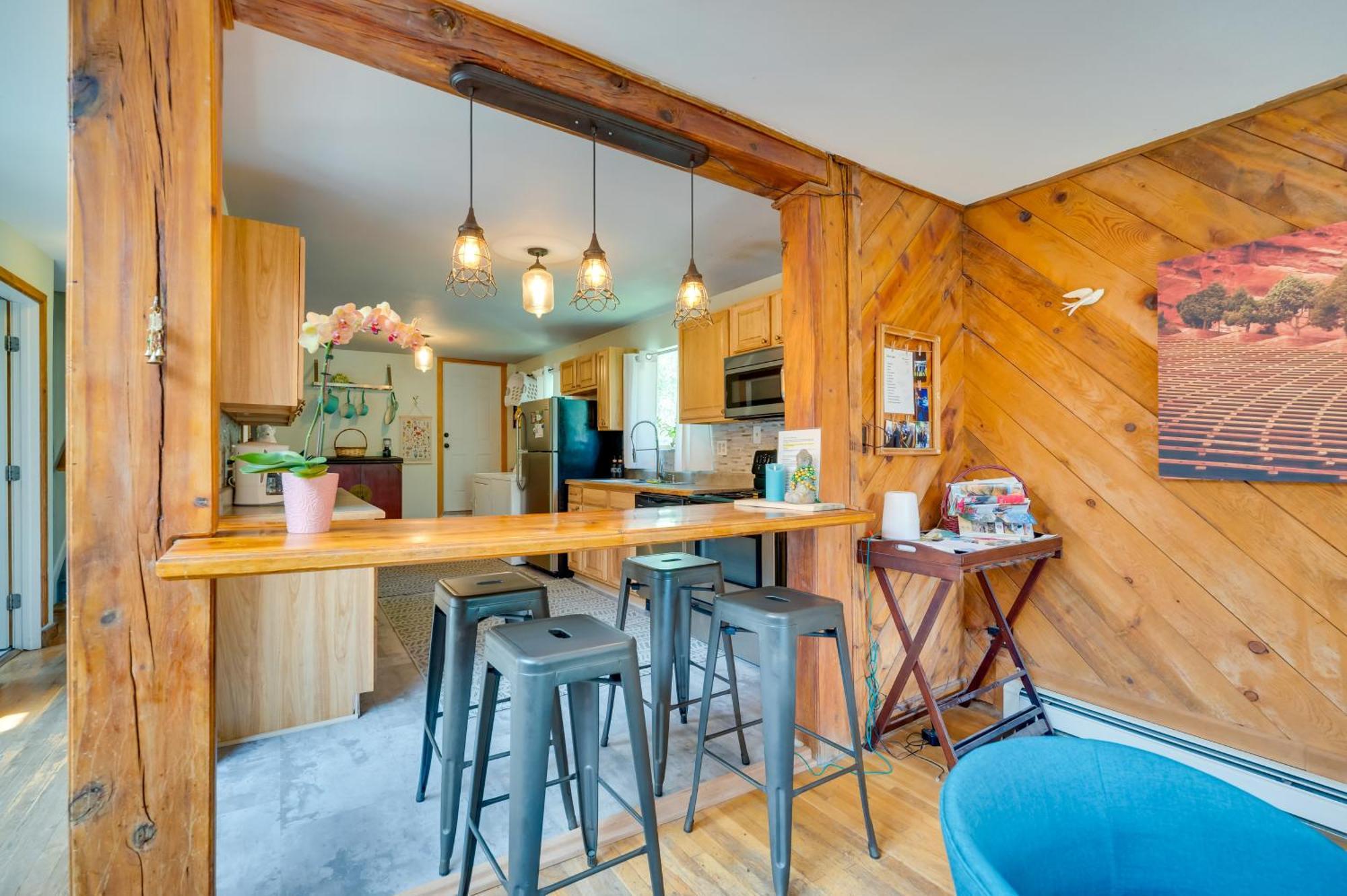 Stunning Golden Home With Deck About 35 Mi To Denver! Eksteriør bilde
